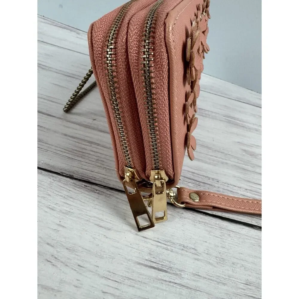 Under One Sky Coral Wallet Dual Zipper‎ Wrist Strap Flower design Studs EUC